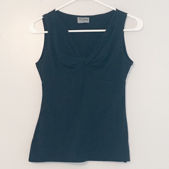 Knot Front Top - Picture 1 of 4
